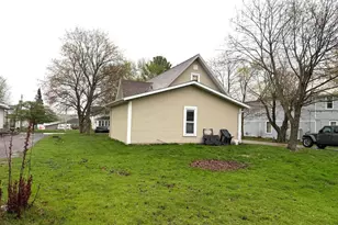 305 N Division St, Loyal, WI 54446 - Photo 29