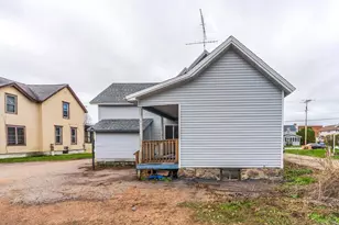 421 Edison St, Antigo, WI 54409 - Photo 5