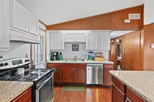 3108 Sunset Dr N, Stevens Point, WI 54482 - Photo 5