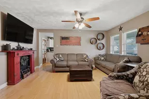 334 Robbins St, , WI 54165 - Photo 7