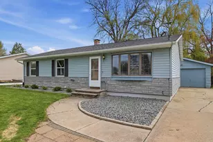 417 3rd St, Winneconne, WI 54986 - Photo 3
