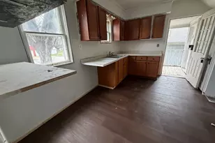 413 N Peach Ave, Marshfield, WI 54449 - Photo 5