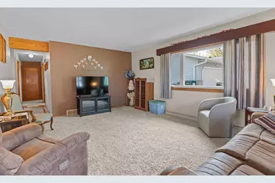 715 N Hinman Avenue, Marshfield, WI 54449 - Photo 3