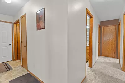 715 N Hinman Avenue, Marshfield, WI 54449 - Photo 11