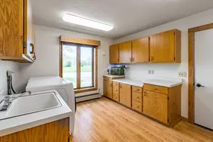 6864 Dairyland Ln, Rudolph, WI 54475 - Photo 9