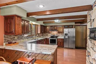 321 Crossbow Dr, Plover, WI 54467 - Photo 13
