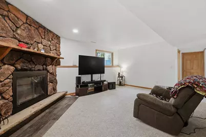 2410 Hickory Drive, Plover, WI 54467 - Photo 33