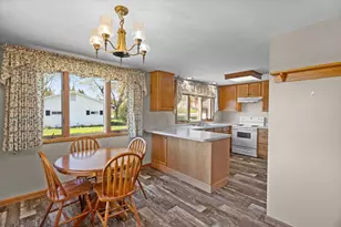 808 N Walnut Ave, Marshfield, WI 54449 - Photo 9