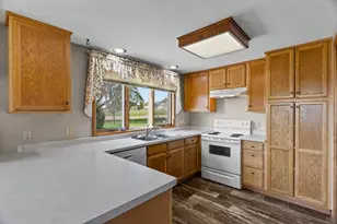 808 N Walnut Ave, Marshfield, WI 54449 - Photo 11