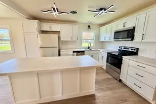 704 Spruce St, Merrill, WI 54452 - Photo 9