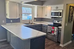 1909 S Palmetto Ave, Marshfield, WI 54449 - Photo 3