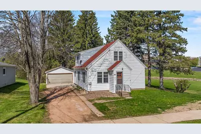 612 N Walnut Avenue, Marshfield, WI 54449 - Photo 1