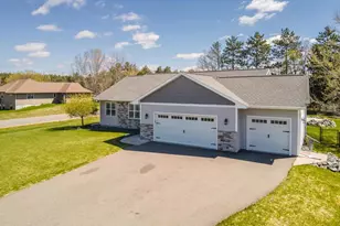 2260 Sisken Ln, Kronenwetter, WI 54455 - Photo 3