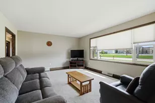 1427 E 29th St, Marshfield, WI 54449 - Photo 7