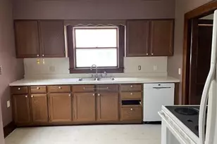 915 Western St, Marshfield, WI 54449 - Photo 15