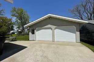915 Western St, Marshfield, WI 54449 - Photo 3