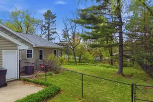 1402 N Shawano Dr, Marshfield, WI 54449 - Photo 3