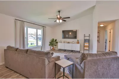 8905 Hinner Springs Drive, Weston, WI 54476 - Photo 7