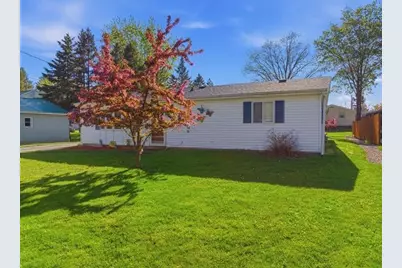 606 N Plum Avenue, Marshfield, WI 54449 - Photo 3
