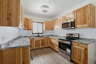310 N Maple Ave, Marshfield, WI 54449 - Photo 9