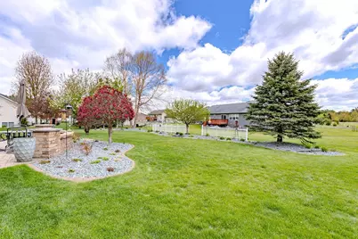 1985 Woodcrest Circle, Kronenwetter, WI 54455 - Photo 7