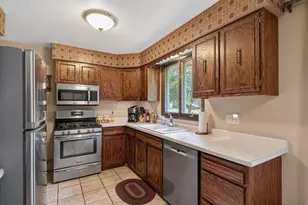1161 Weeping Willow Dr, Wisconsin Rapids, WI 54494 - Photo 3