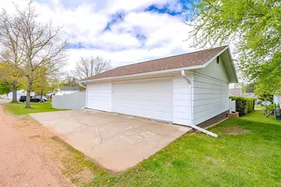 709 N Poplar Street, Merrill, WI 54452 - Photo 3
