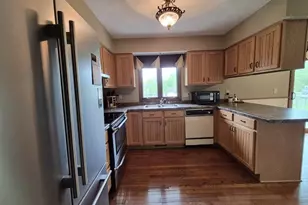 1300 E 20th St, Marshfield, WI 54449 - Photo 9