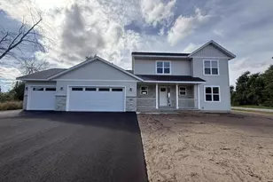 561 Amberwood Wy, Plover, WI 54467 - Photo 3