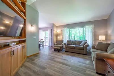 6607 Cavin Drive, Wausau, WI 54401 - Photo 7
