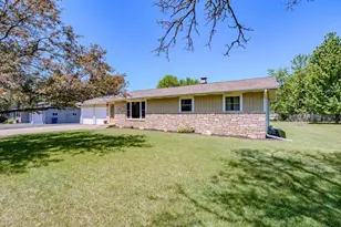 1722 Forsyth Rd, Kronenwetter, WI 54455 - Photo 3