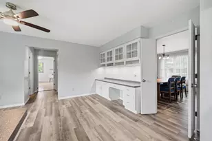 1006 W Blodgett St, Marshfield, WI 54449 - Photo 9