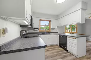 1006 W Blodgett St, Marshfield, WI 54449 - Photo 7