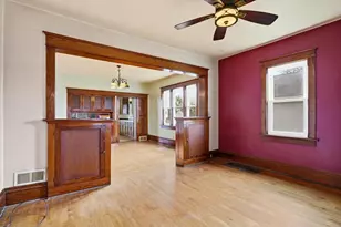 607 W Arnold St, Marshfield, WI 54449 - Photo 9