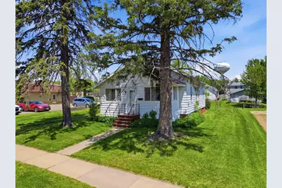 607 W Arnold Street, Marshfield, WI 54449 - Photo 3