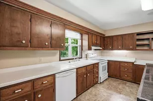 621 W Upham St, Marshfield, WI 54449 - Photo 13