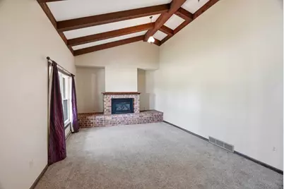 621 W Upham Street, Marshfield, WI 54449 - Photo 5