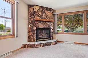 311 W Ives St, Marshfield, WI 54449 - Photo 7