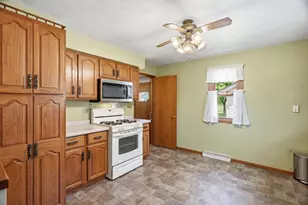 311 W Ives St, Marshfield, WI 54449 - Photo 9