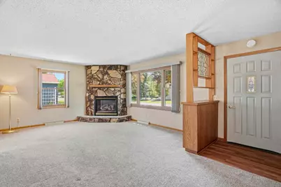 311 W Ives Street, Marshfield, WI 54449 - Photo 5