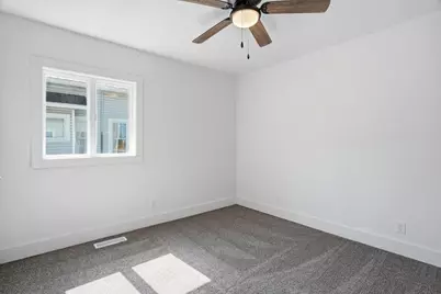 208 E 4th Street, Marshfield, WI 54449 - Photo 21