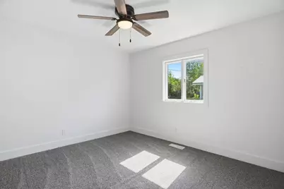 208 E 4th Street, Marshfield, WI 54449 - Photo 17