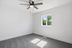 208 E 4th St, Marshfield, WI 54449 - Photo 17