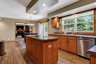 1606 Luther Ct, Marshfield, WI 54449 - Photo 7