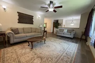 425 Owen St, Mosinee, WI 54455 - Photo 3