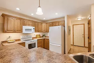 5321 Fox Run Dr, Wisconsin Rapids, WI 54494 - Photo 3
