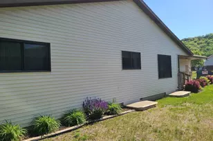 3158 S 33rd St, La Crosse, WI 54601 - Photo 15