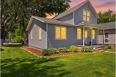 912 S Maple Avenue, Marshfield, WI 54449 - Photo 1