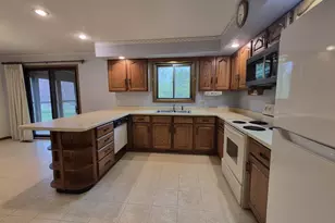 406 S Hawthorne Ave, Marshfield, WI 54449 - Photo 7
