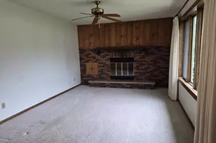 406 S Hawthorne Ave, Marshfield, WI 54449 - Photo 3